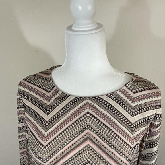 Travelers by Chico’s sz sz 1 top knit zigzag print - Picture 2 of 12